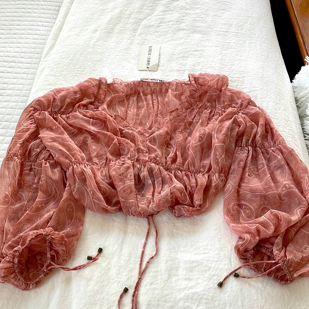 Saints Secrets sheer top draw-string waist/sleeves cute details! Jrs xl runs sm